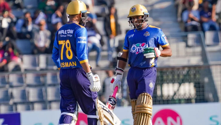 রাজশাহীকে হারিয়ে বিপিএল শুরু ঢাকা ক্যাপিটালসের 